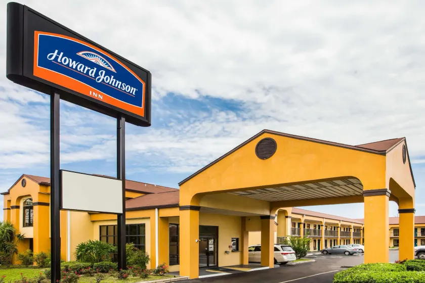 Howard Johnson by Wyndham Panama City - Image 1