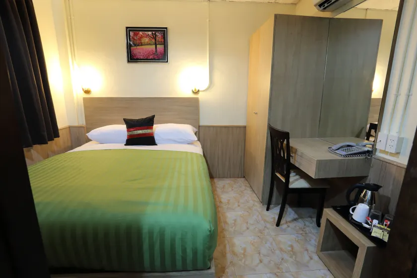 Sukhumvit 20 Guest House - Image 1