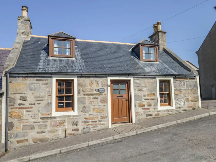 Sea Breeze Cottage - Image 1