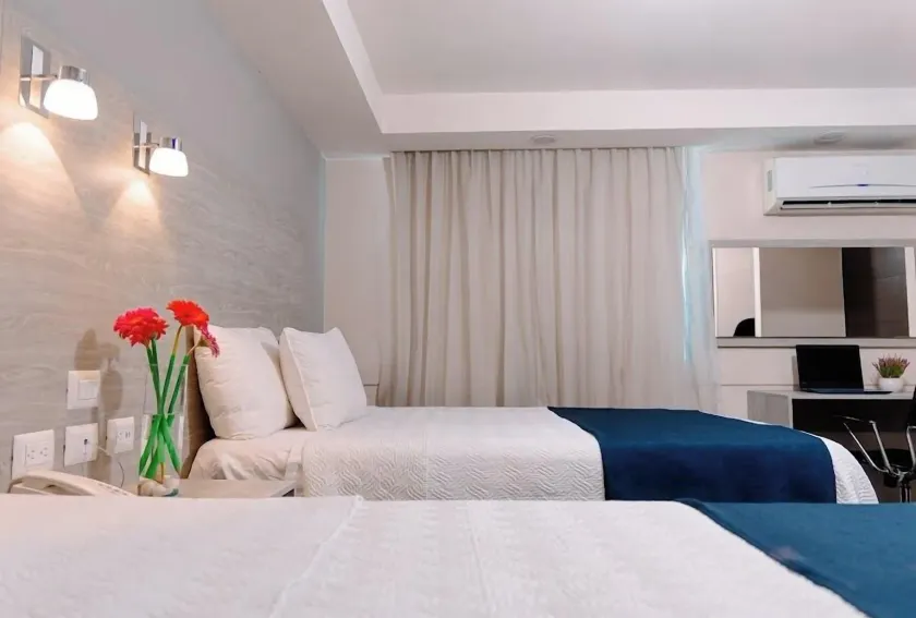 Kasa Hotel & Suites - Image 1