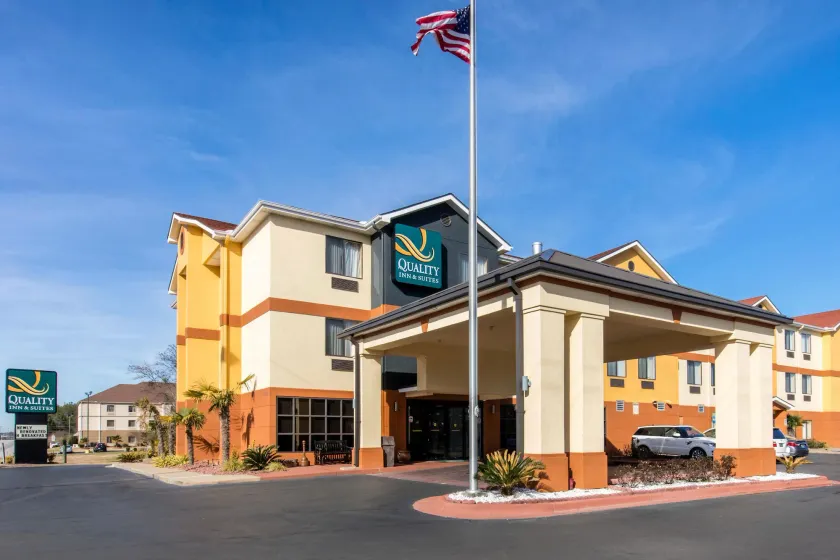 Quality Inn & Suites Montgomery East Carmichael Rd - Image 1