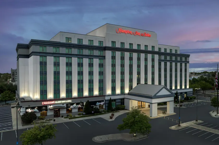 Hampton Inn & Suites Chicago-North Shore/Skokie - Image 1
