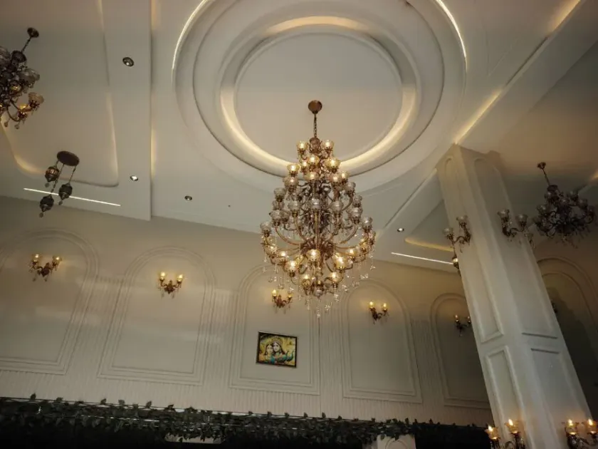 Hotel The Crown Prince - Lobby