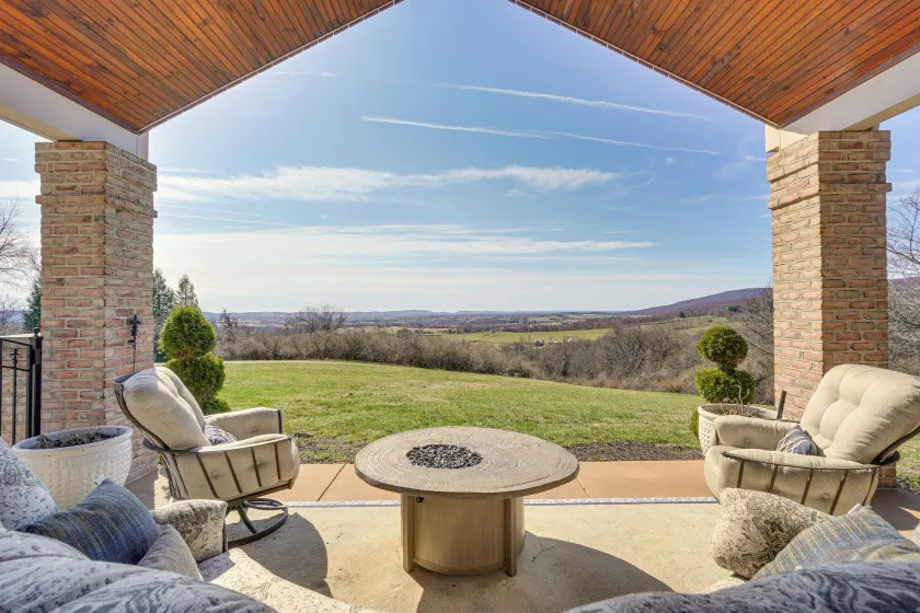 Great for Groups! Luxe + Private Myersville Estate - Image 1
