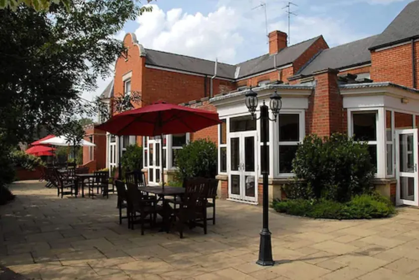Woodlands Hotel - Image 1