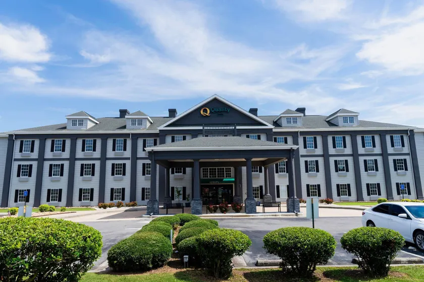 Quality Inn Rome South - Image 1