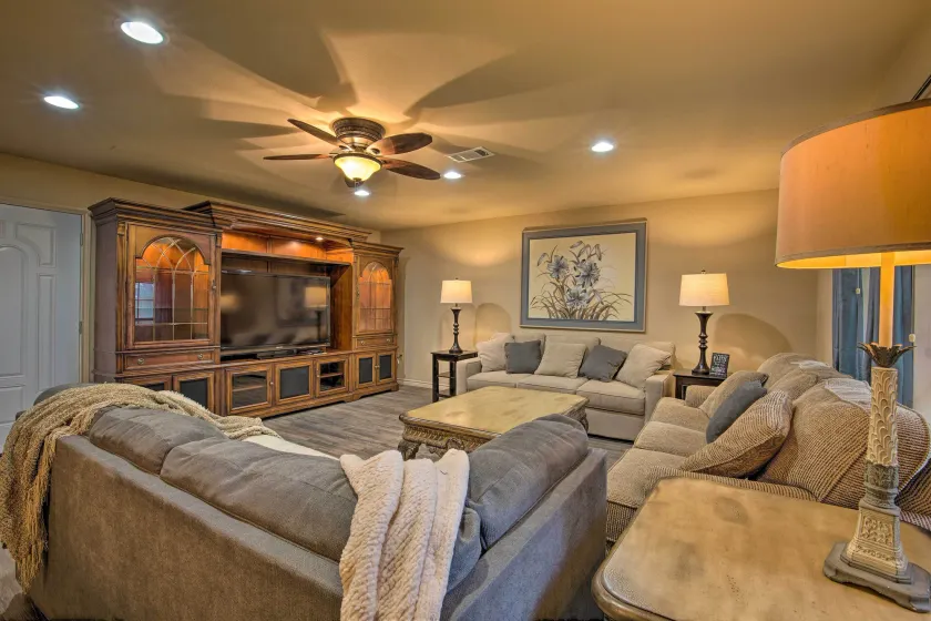 Cozy Family Home w/ Fire Pit, 4 Mi to Lake Fork - Image 1