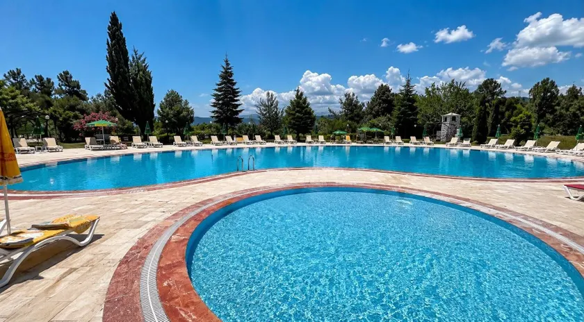 Diamond Koru Hotel - Image 1