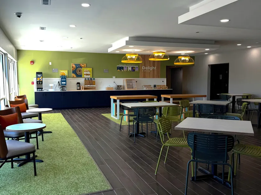 Spark by Hilton Bloomington - Image 1