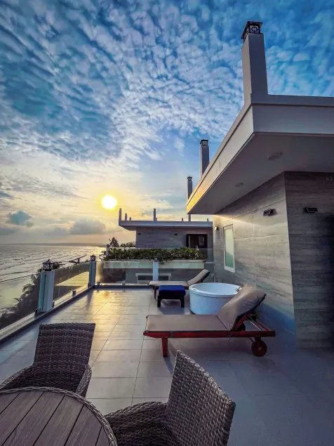 Bay View Resort & Villas Mũi Né - Image 1