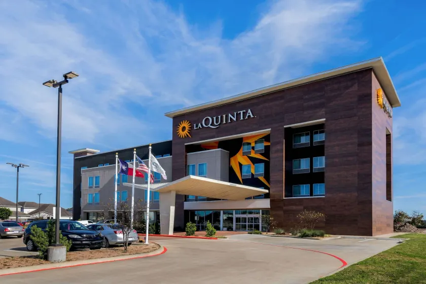 La Quinta by Wyndham Houston Cypress - Image 1