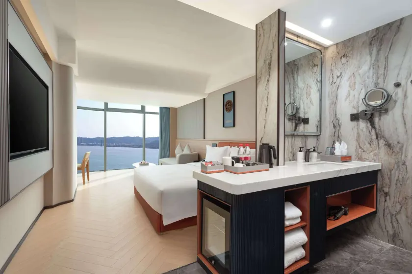 Days Inn by Wyndham Shantou Jinping - Image 1