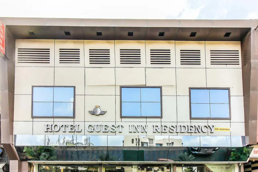 Hotel Guestinn Residency - Image 1