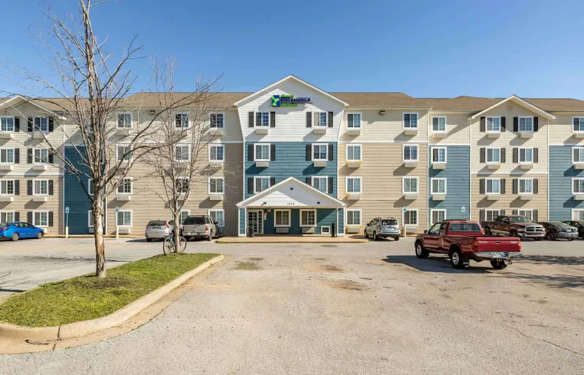 WoodSpring Suites Fayetteville I-49 - Image 1