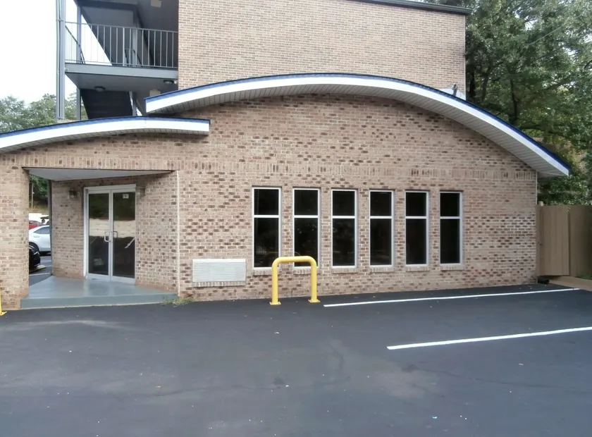 Americas Best Value Inn Athens - Image 1