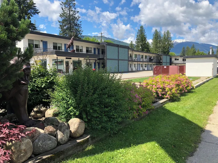 Revelstoke Lodge - Image 1