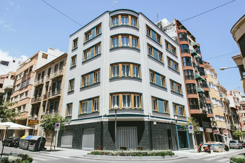 Apartamentos Poeta Quintana - Image 1