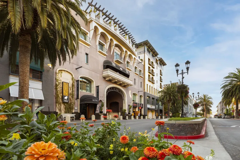 Hotel Valencia Santana Row - Image 1