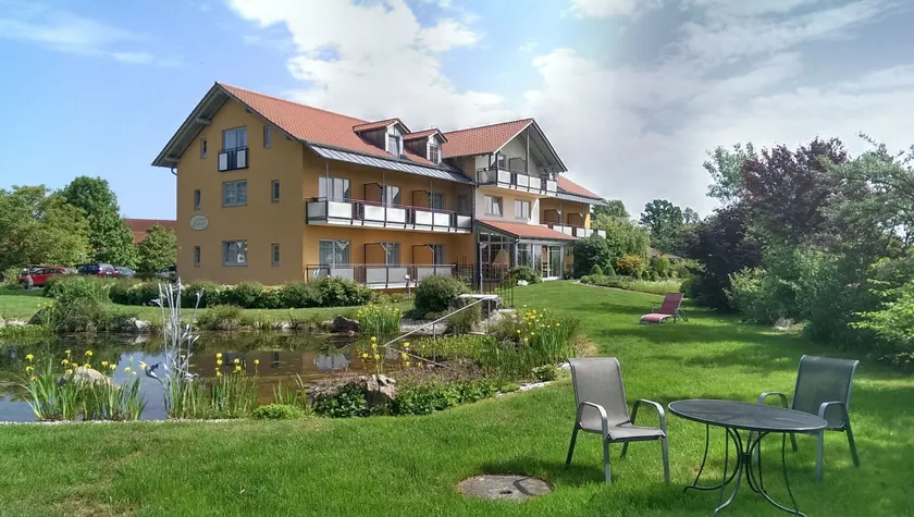 Landhotel Larenzen - Image 1