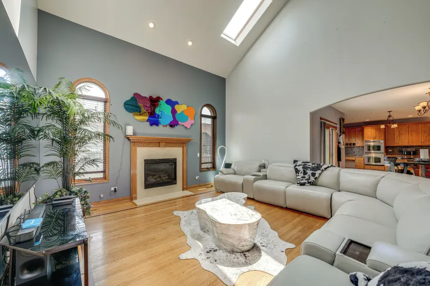 Game Room & Deck: Family Home in Chicago Area! - Image 1