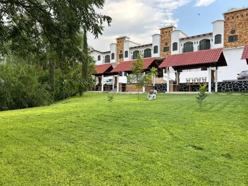 Hotel Villa's Camargo - Image 1