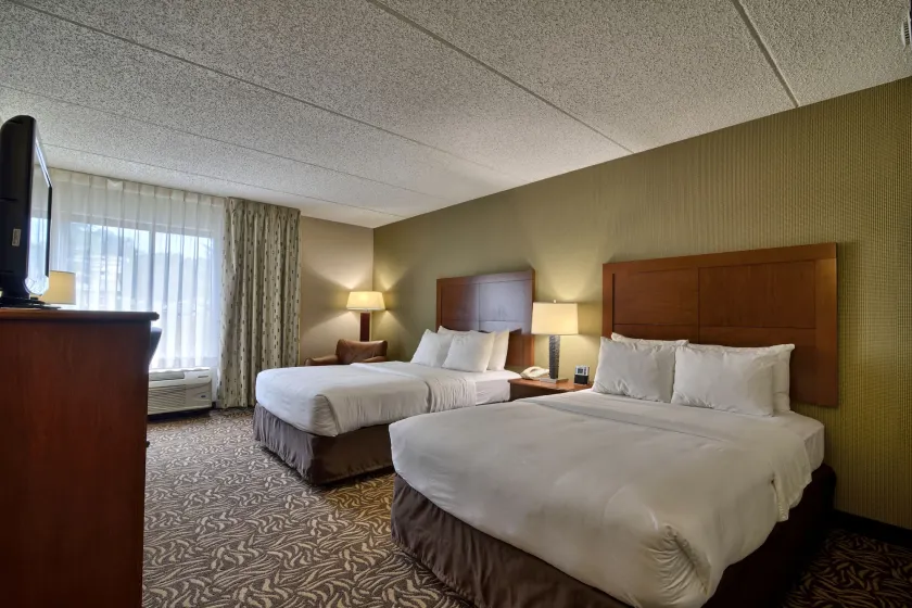 Clarion Inn & Suites Cortland - University Area - Image 1