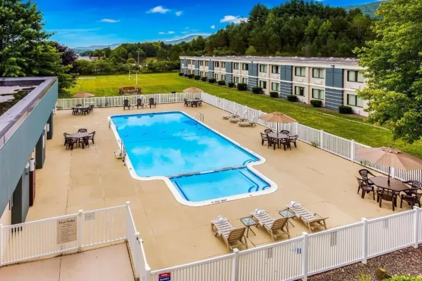 Quality Inn Oneonta Cooperstown Area - Image 1