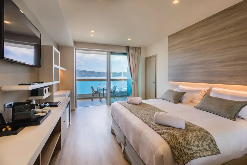 Oniros Residences - Image 1