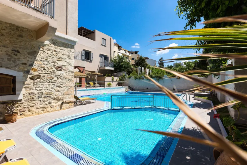 Philoxenia Apartments - Image 1