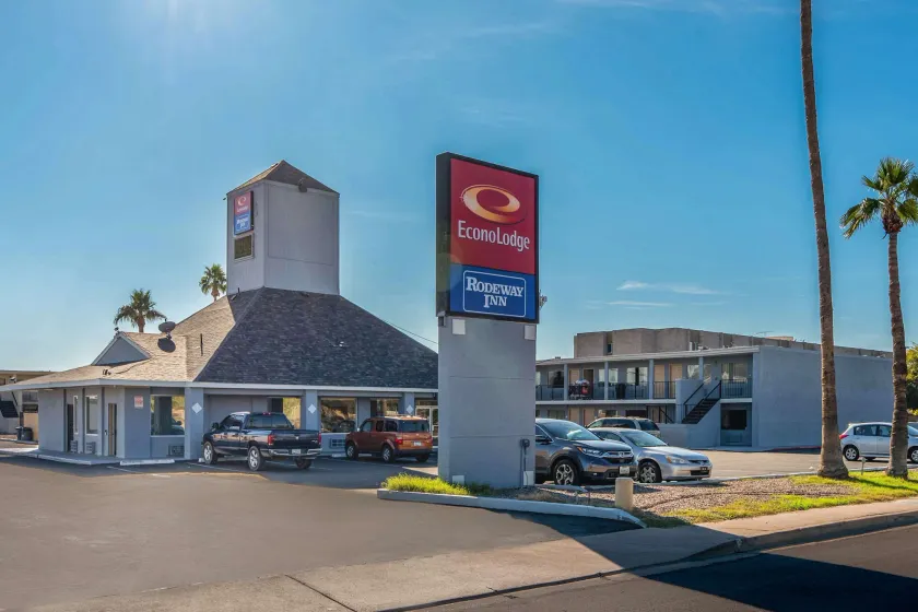 Econo Lodge Phoenix North I-17 - Image 1