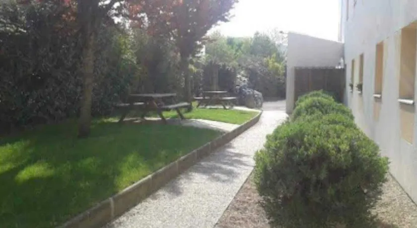 CRYSTAL HOTEL - Image 1