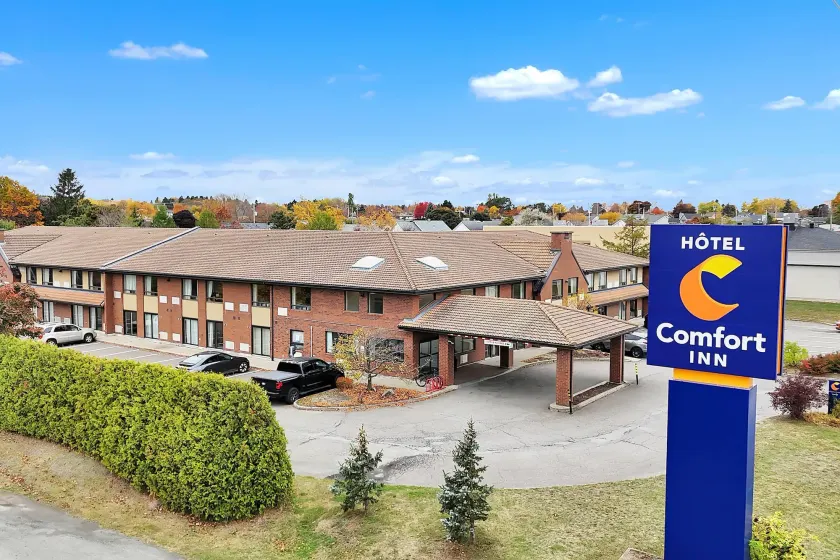 Comfort Inn - Image 1