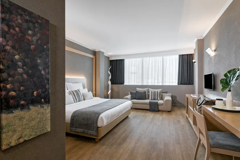 Porto Palace Hotel Thessaloniki - Image 1