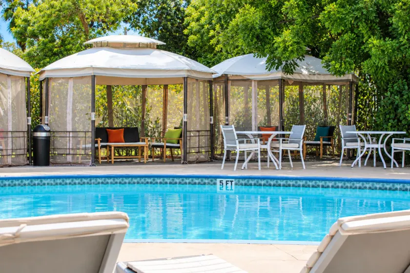 Nova Inn Resort - Image 1