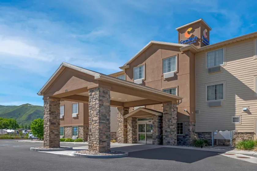 Comfort Inn & Suites Morgan - South Ogden - Image 1