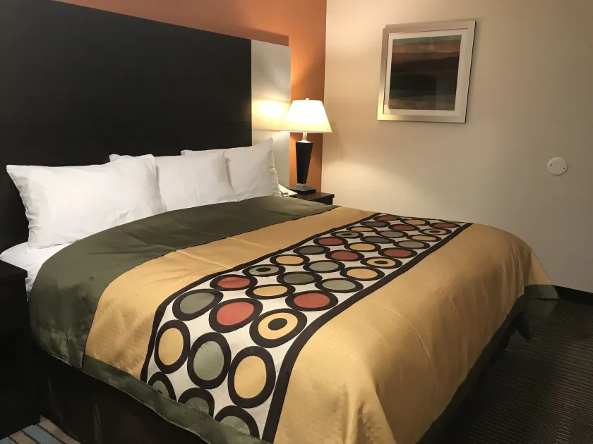 Bay Hill Inns & Suites - Image 1