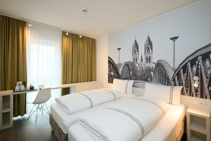 Premier Inn Freiburg City Nord - Image 1
