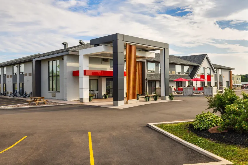Comfort Inn - Image 1