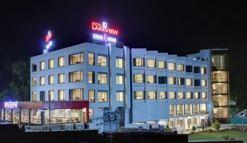 Hotel Lake View - Image 1
