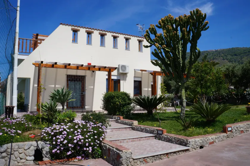 Hotel Maremonti - Image 1