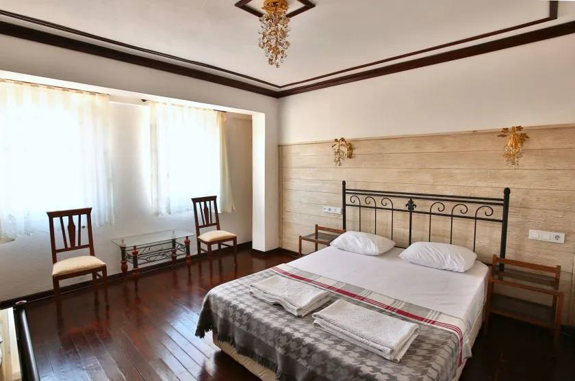 Bozcaada Fahri Hotel - Image 1