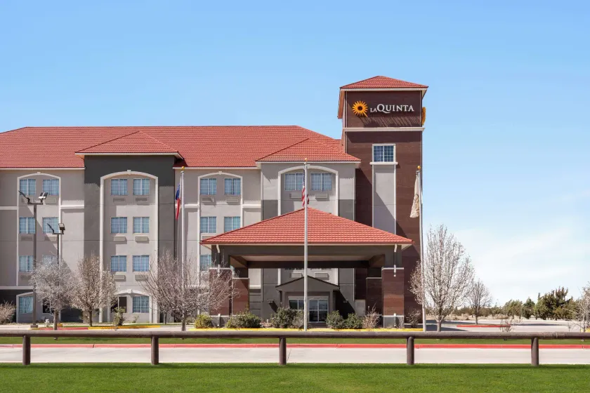 La Quinta by Wyndham Dumas - Image 1
