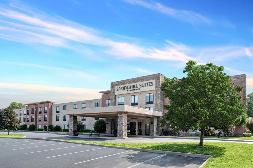 SpringHill Suites Terre Haute - Image 1