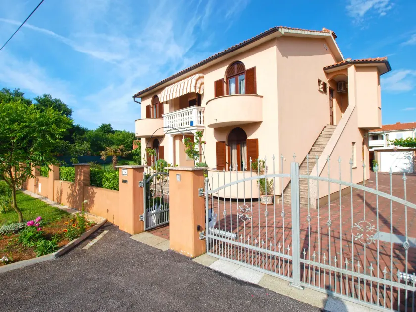 Apartment 91 - Image 1