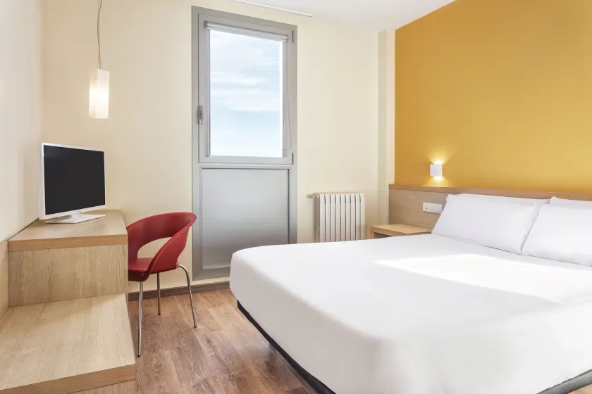 Hotel 280 Zaragoza - Image 1