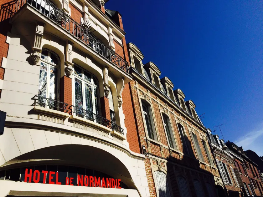 Hôtel De Normandie Amiens - Image 1