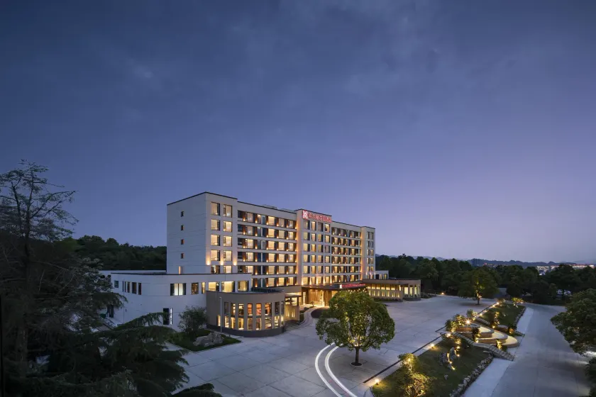Hilton Garden Inn Zhangjiajie Tianmen Mountain - Image 1