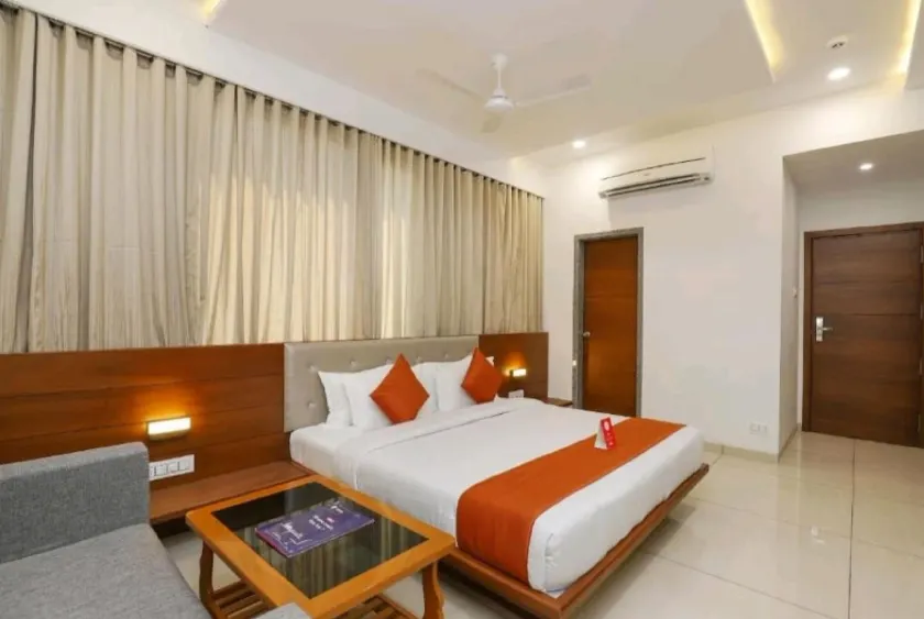 HOTEL SR - Image 1