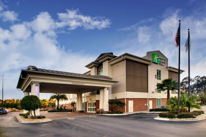 Holiday Inn Express Hotel & Suites Jacksonville North-Fernandina by IHG - Image 1