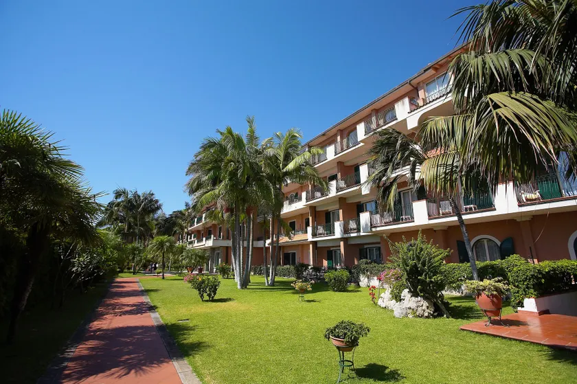 Hotel Caparena - Image 1